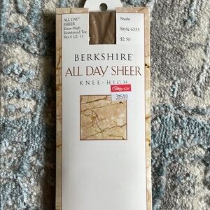 Vintage Berkshire All Day Sheer Knee-Highs in Nude Beige